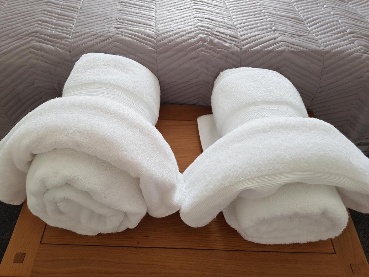 The Old Albion at Plover Cottage Lindley - Housity