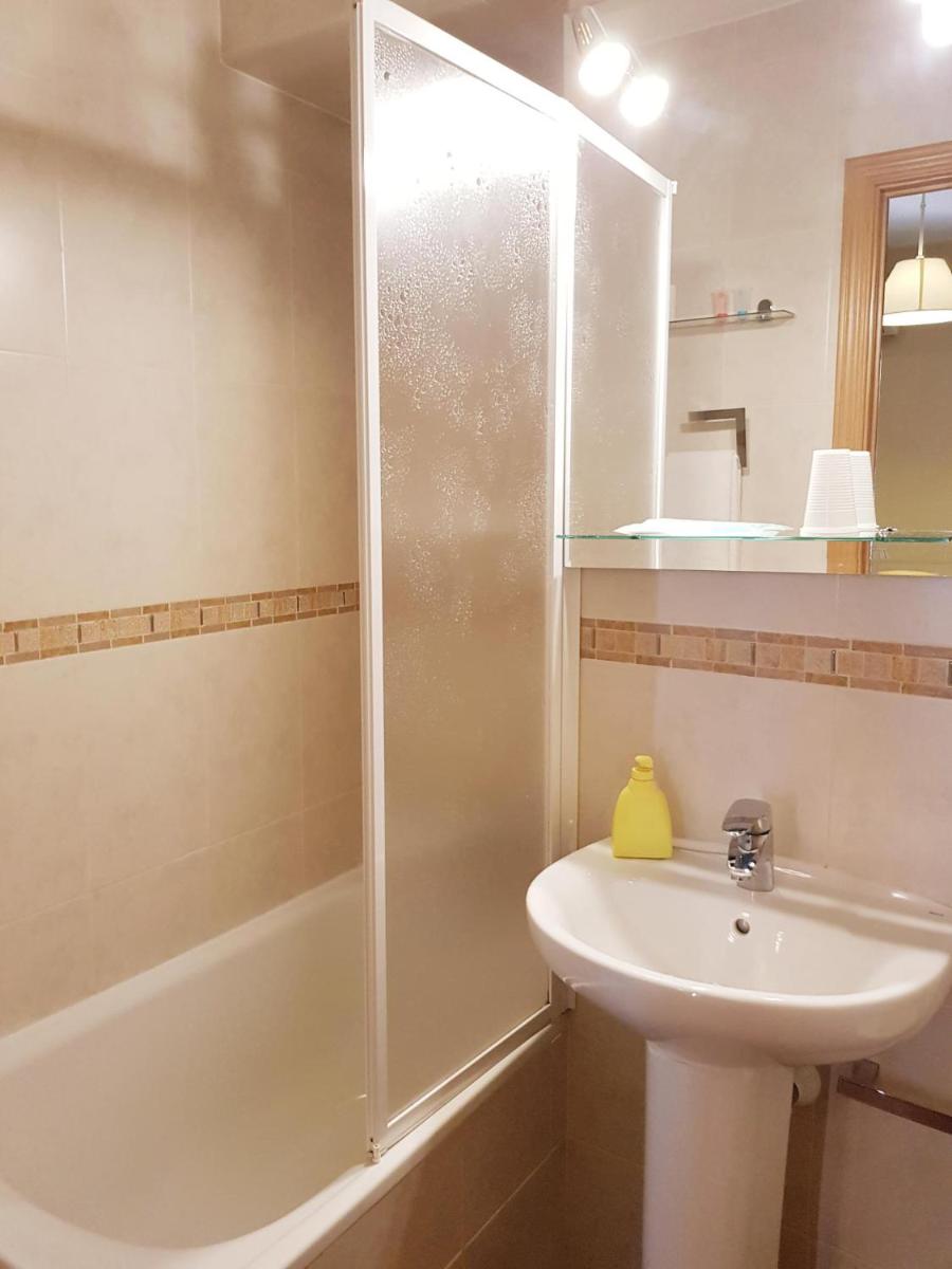 Hostal Puerta Bonita Vista Alegre - Housity