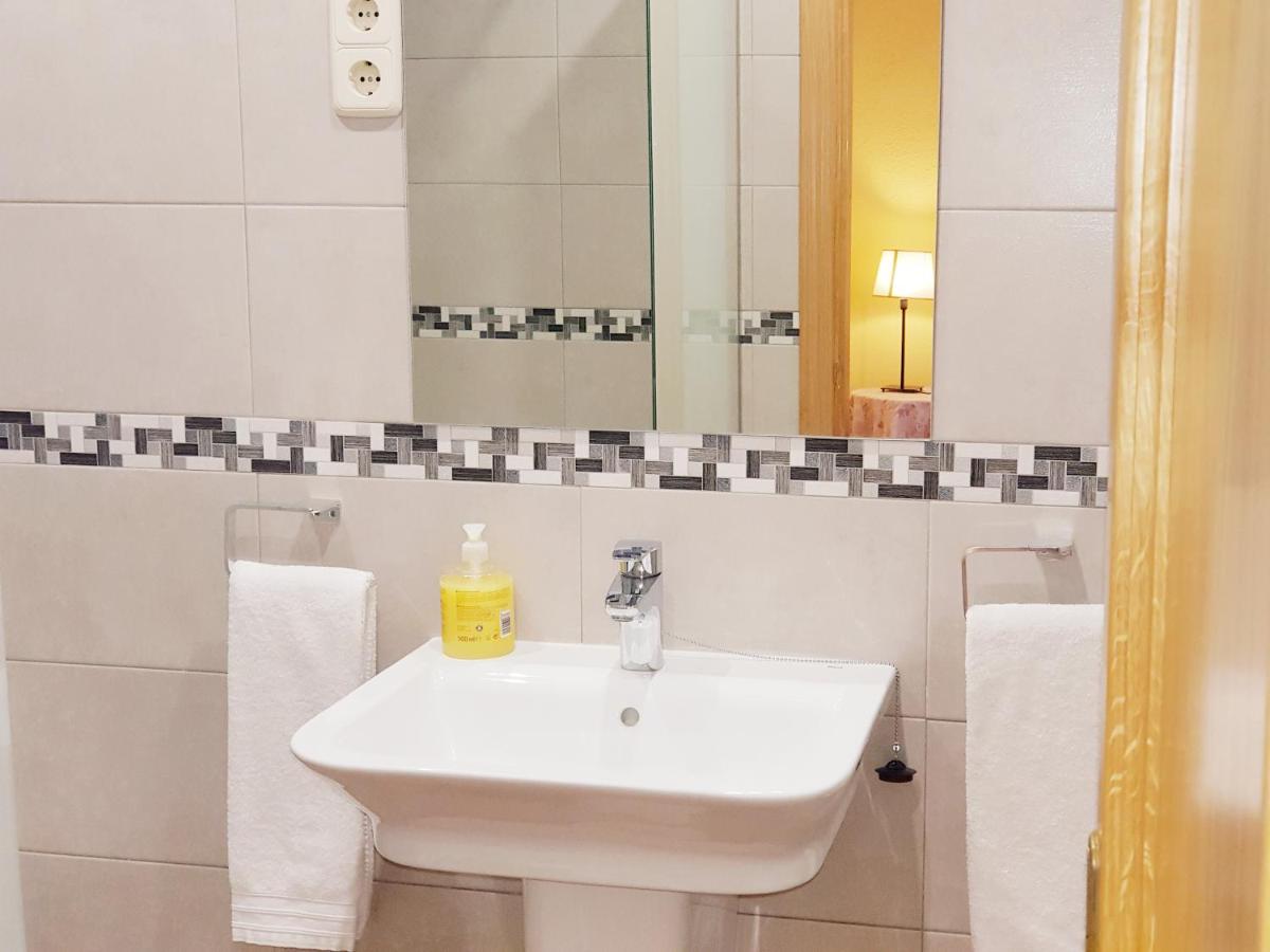 Hostal Puerta Bonita Vista Alegre - Housity