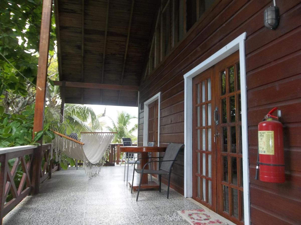 Suitetrails - Fosters West Bay Resort