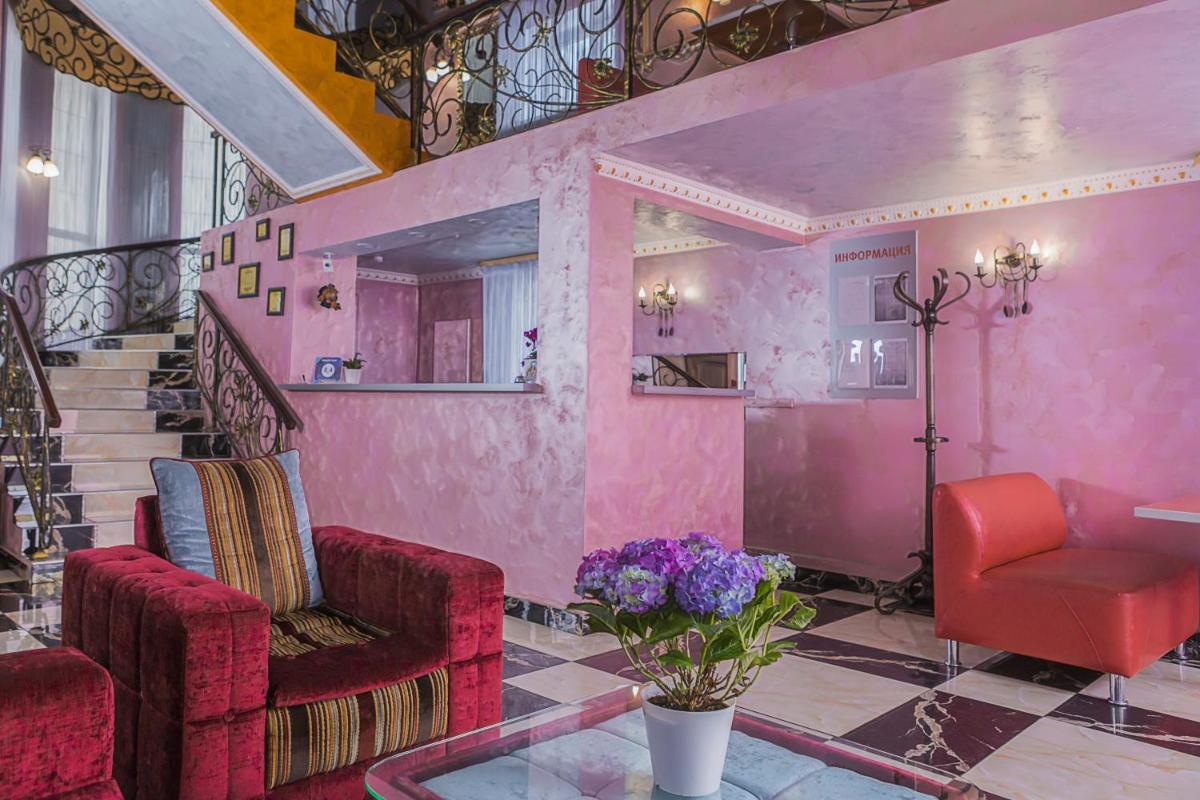 Viktoria Hotel - Housity
