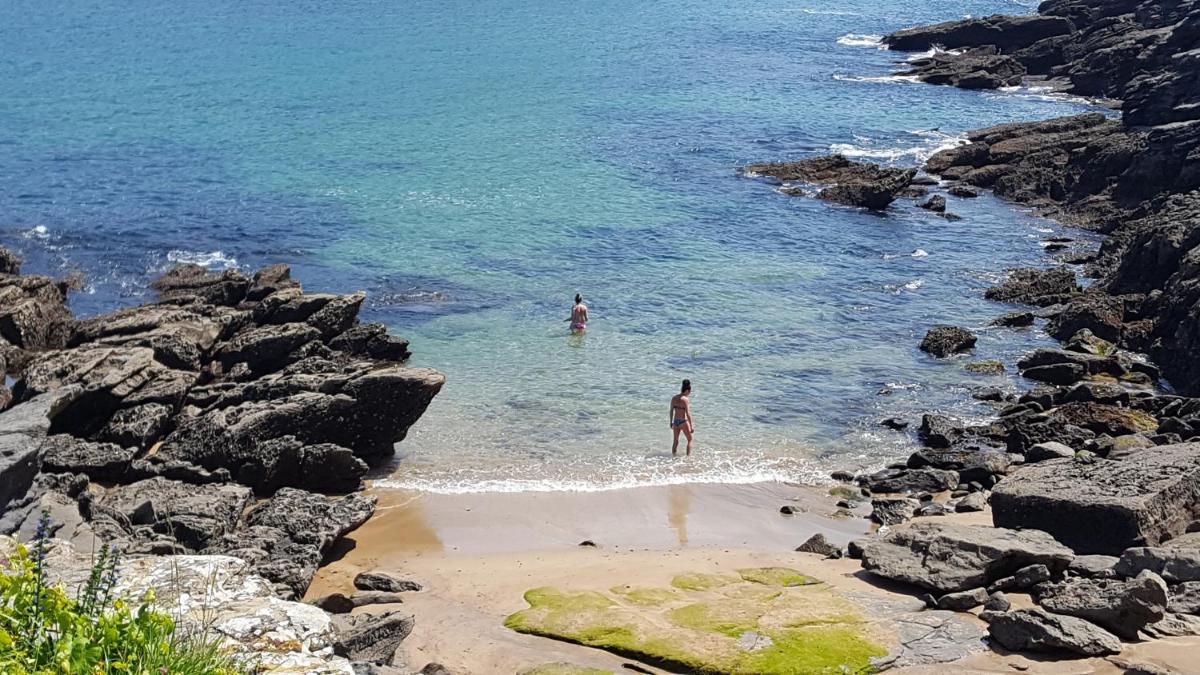 Playasonabia - Housity