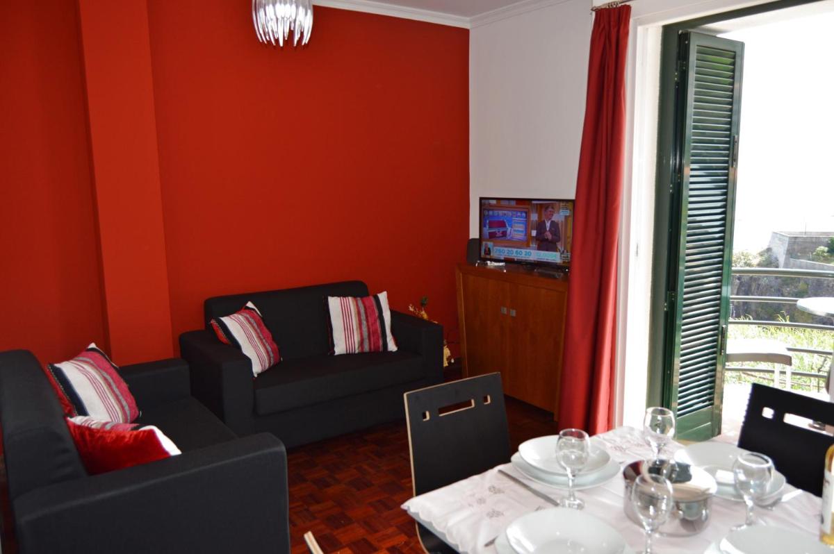 Apartment in Câmara de Lobos - Housity