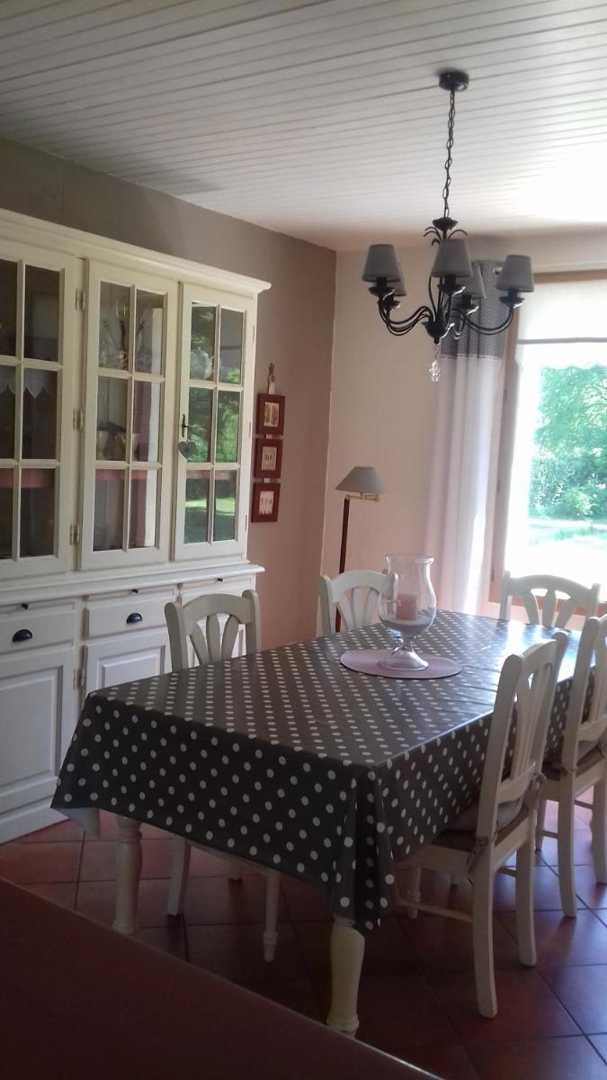 Mme Teurtroy, Chambres d'Hôtes La Prairie - Housity