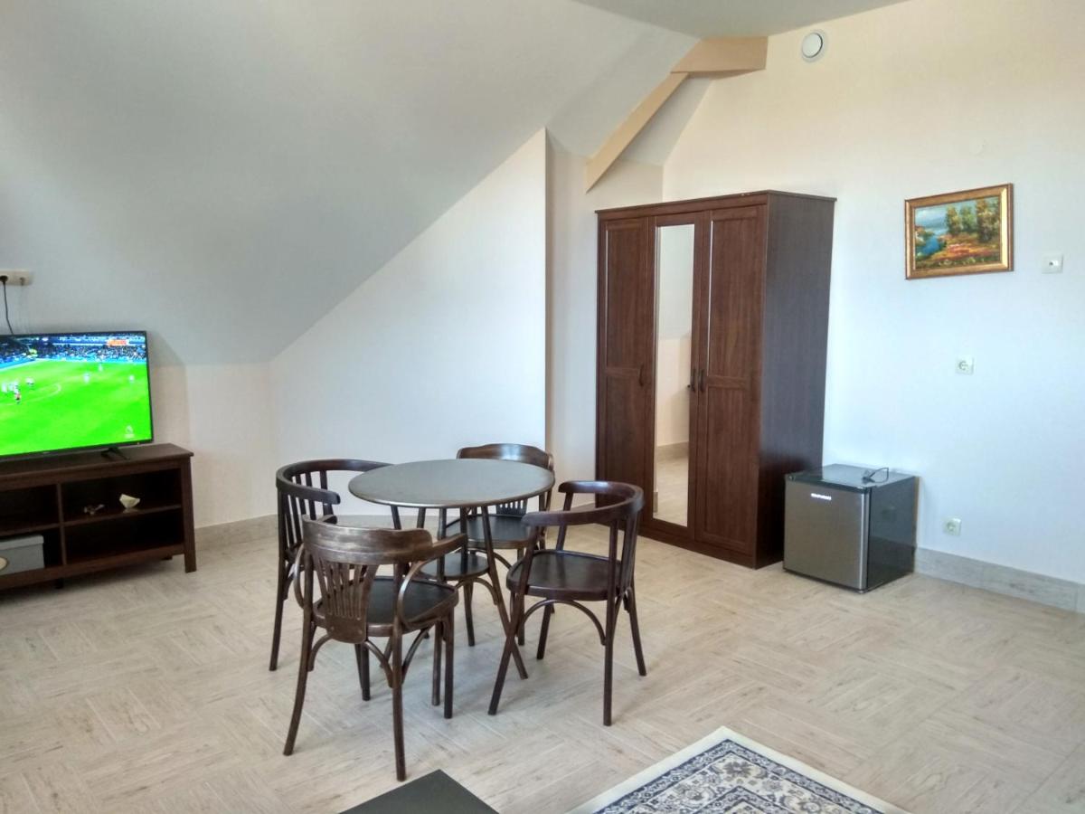 Hotel Kluch - Housity