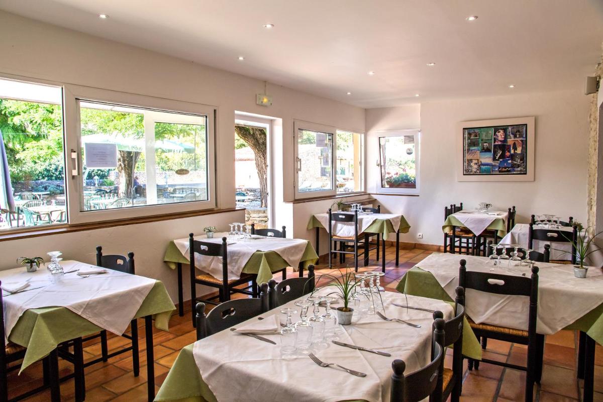 Logis Hôtel Restaurant L'Escarbille - Housity