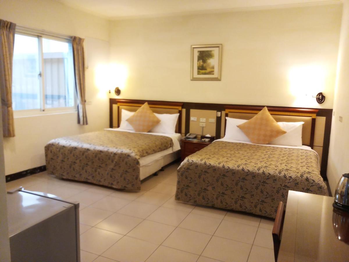 Puti Commercial Hotel - Housity