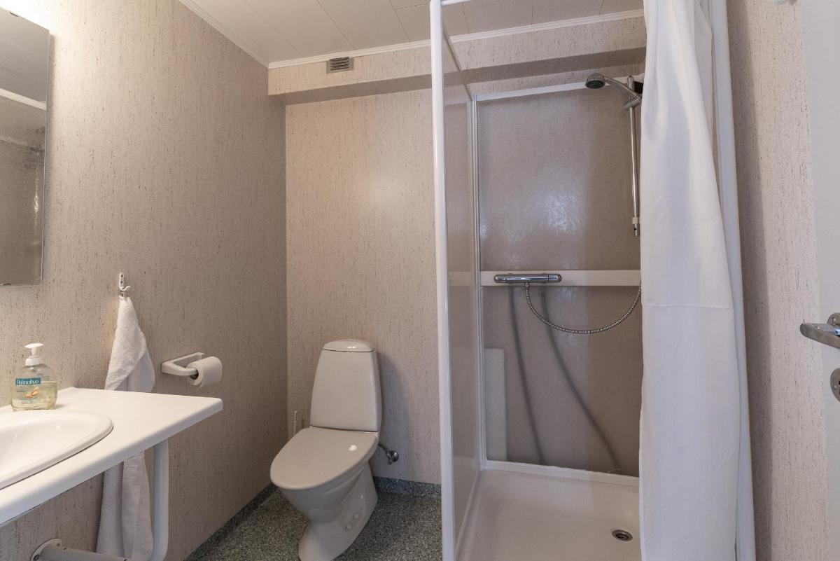 Isafjordur Hostel - Housity