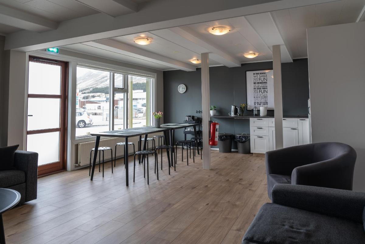 Isafjordur Hostel - Housity