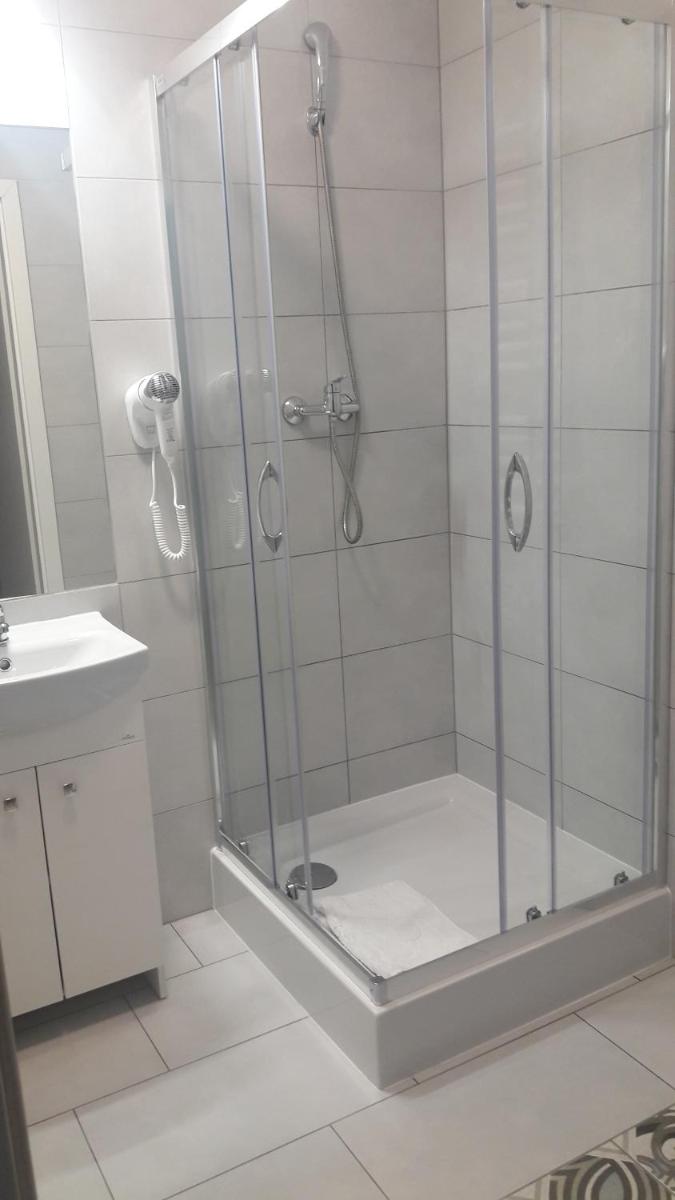 Życzliwa Centrum Konferencyjno-Sportowe - Housity