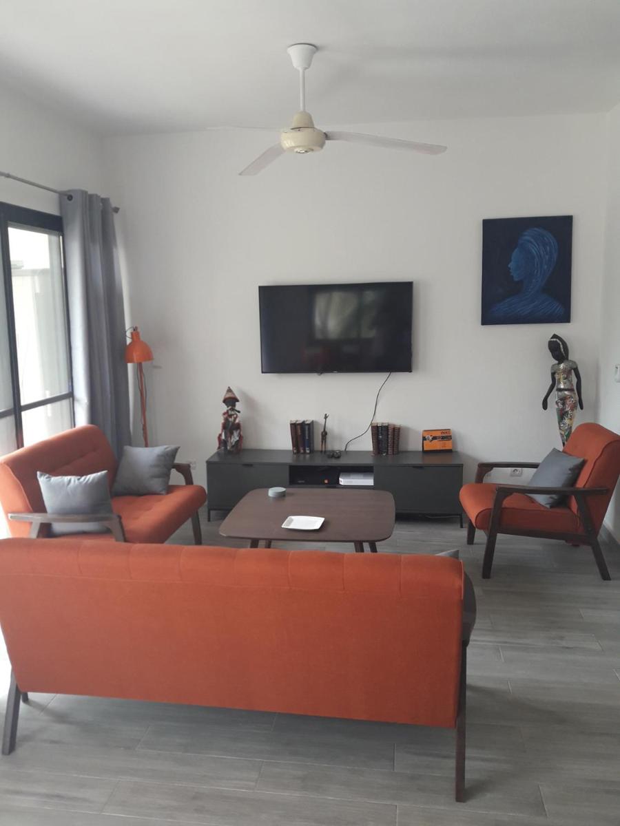 Studio Sunshine - Housity