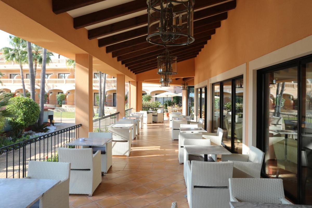 Zona de estar de Mon Port Hotel & Spa