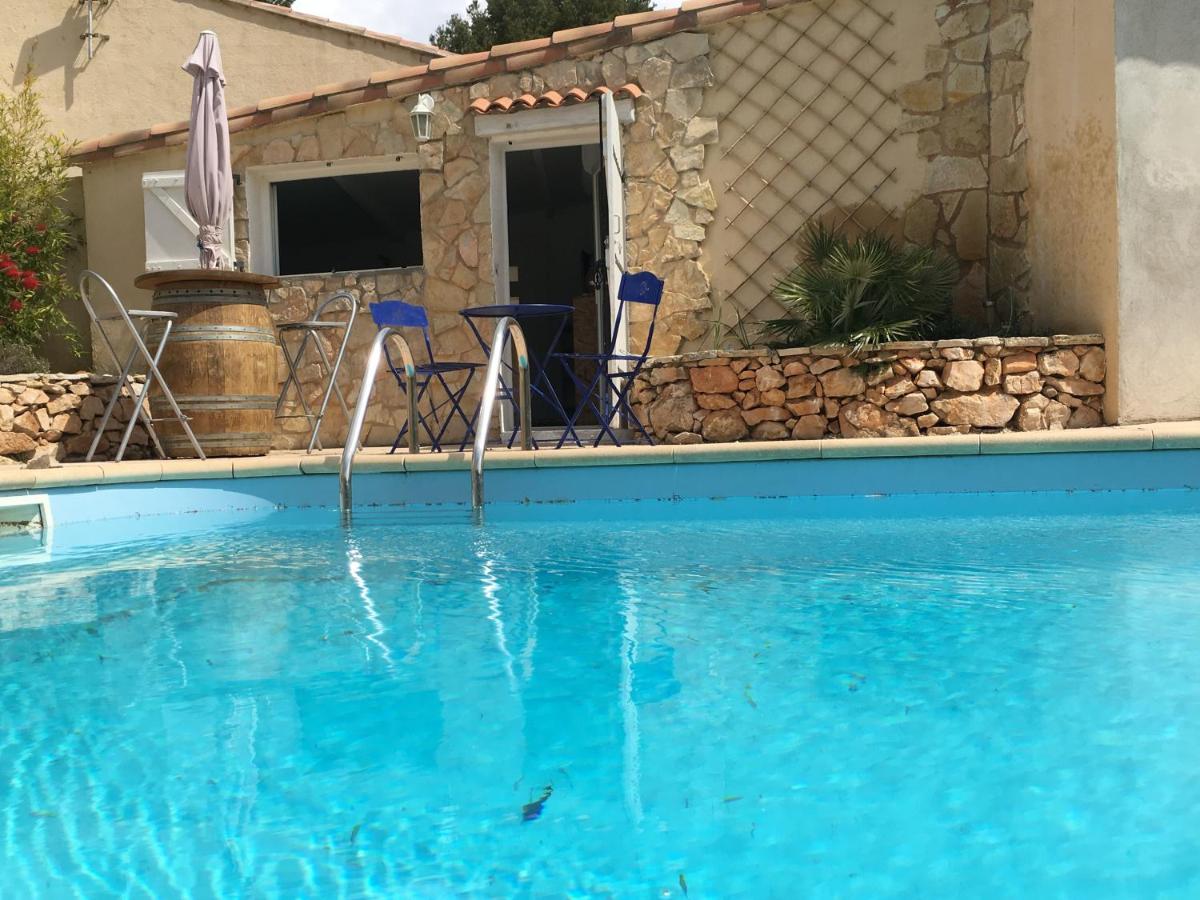 Studio Ensuès la Redonne à 1200 mètres de la mer - Housity