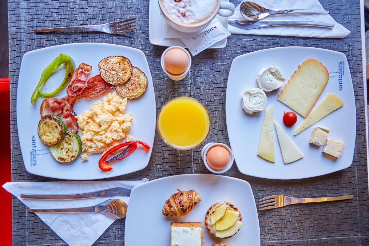 Comida en o cerca de este hotel