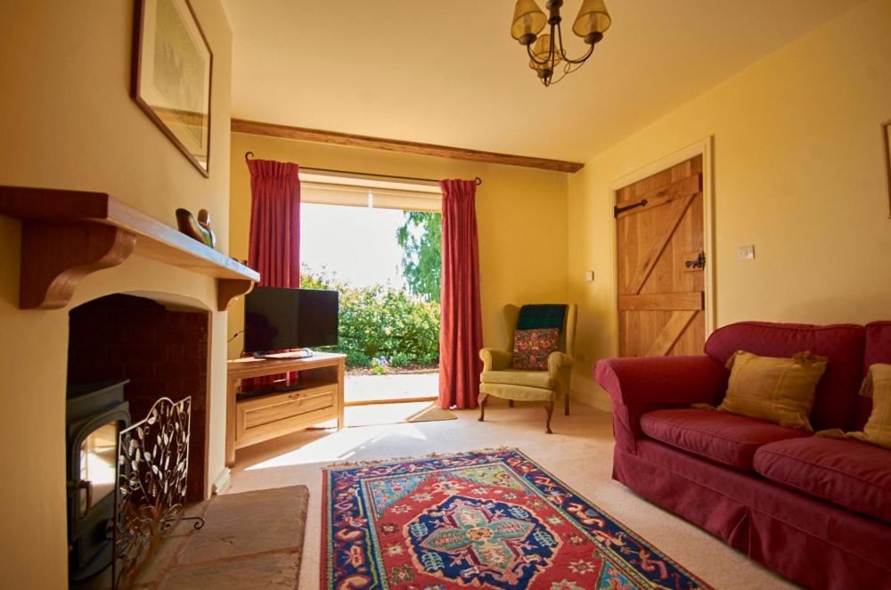 Upper House Cottage - Housity