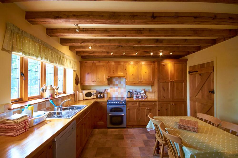 Upper House Cottage - Housity