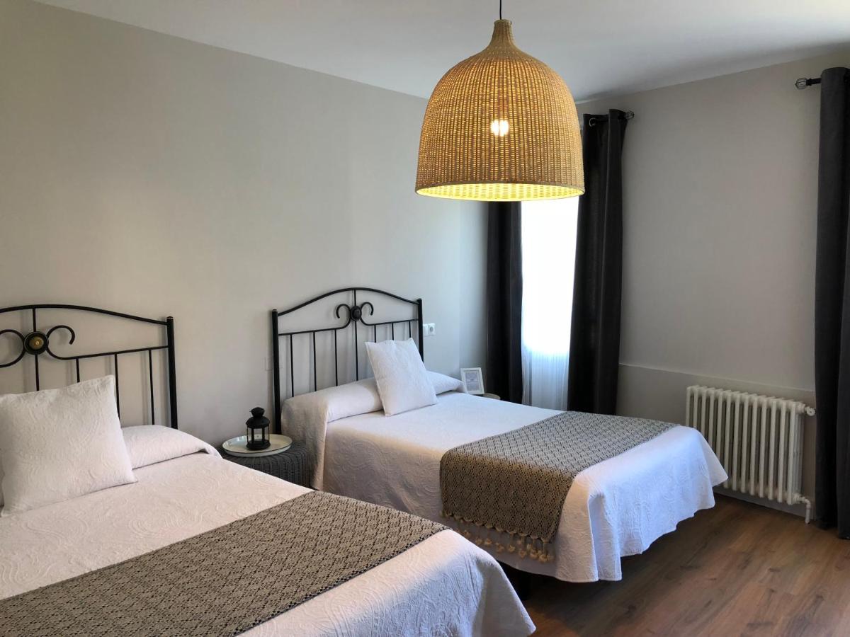 Pensión Fernández - Housity