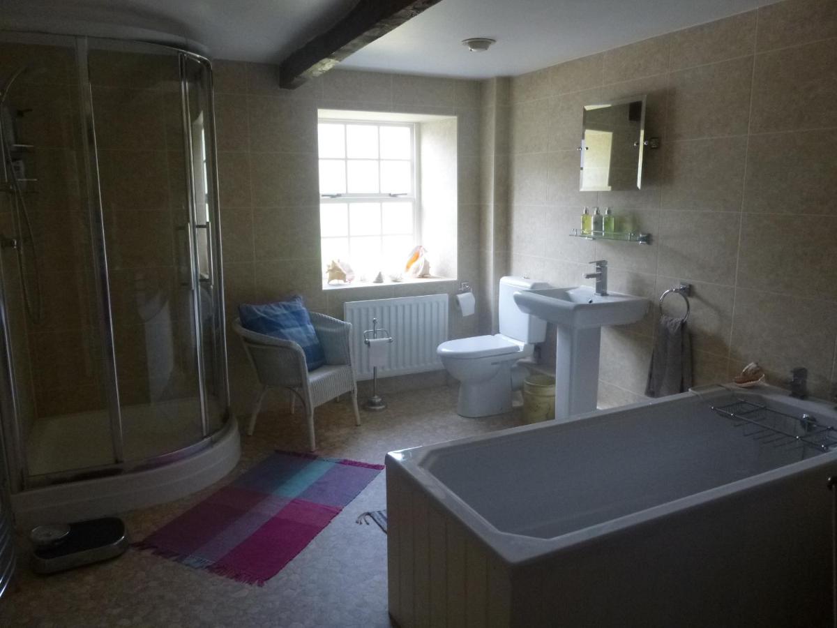 The Gin Gan - Housity