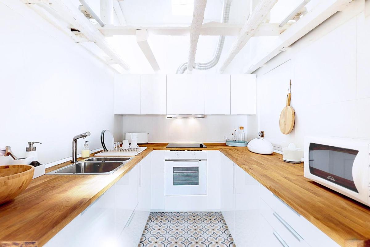 18th Century Loft - Housity