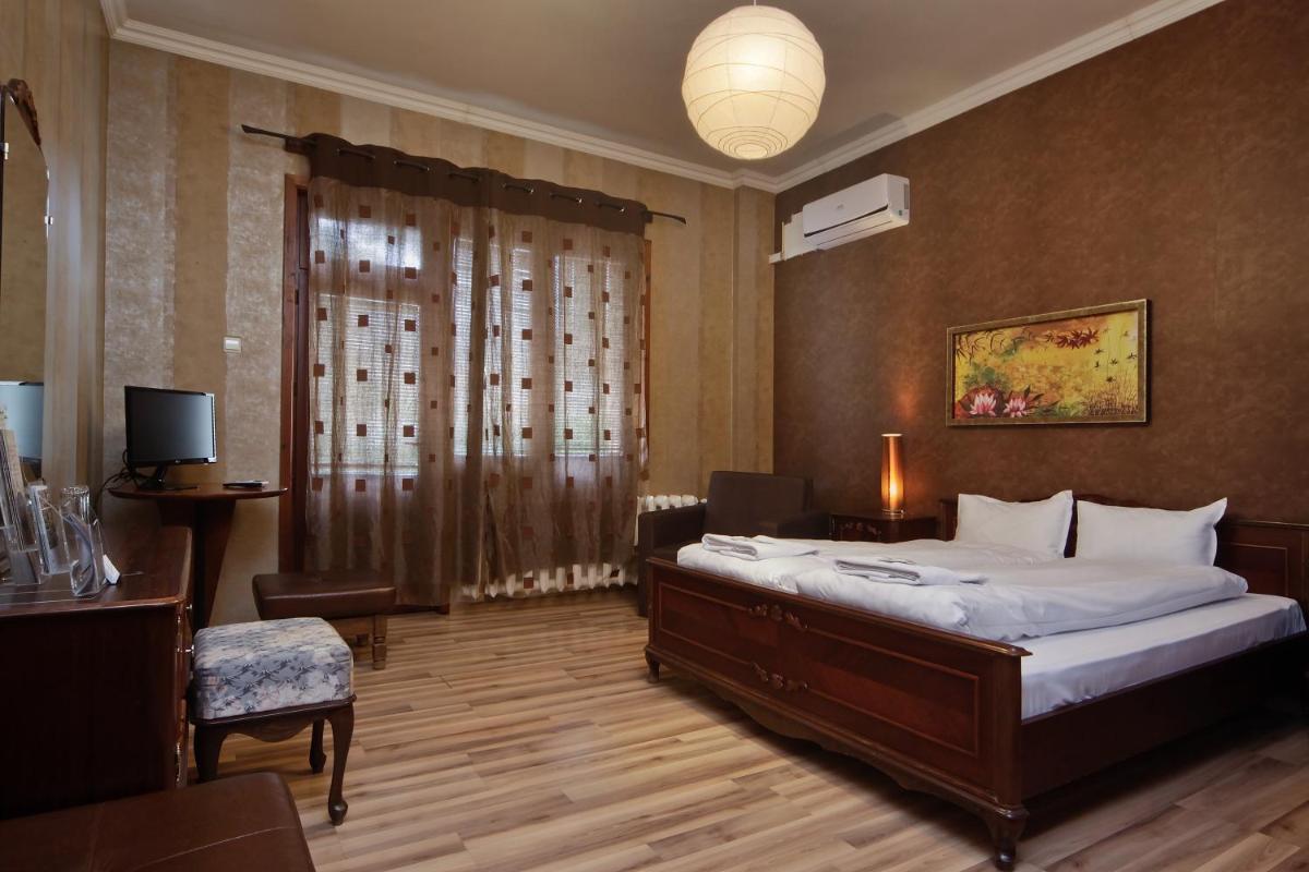Anita House - Housity