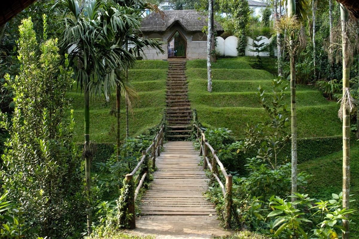 Amritara Shalimar Spice Garden Resort & Spa - Housity