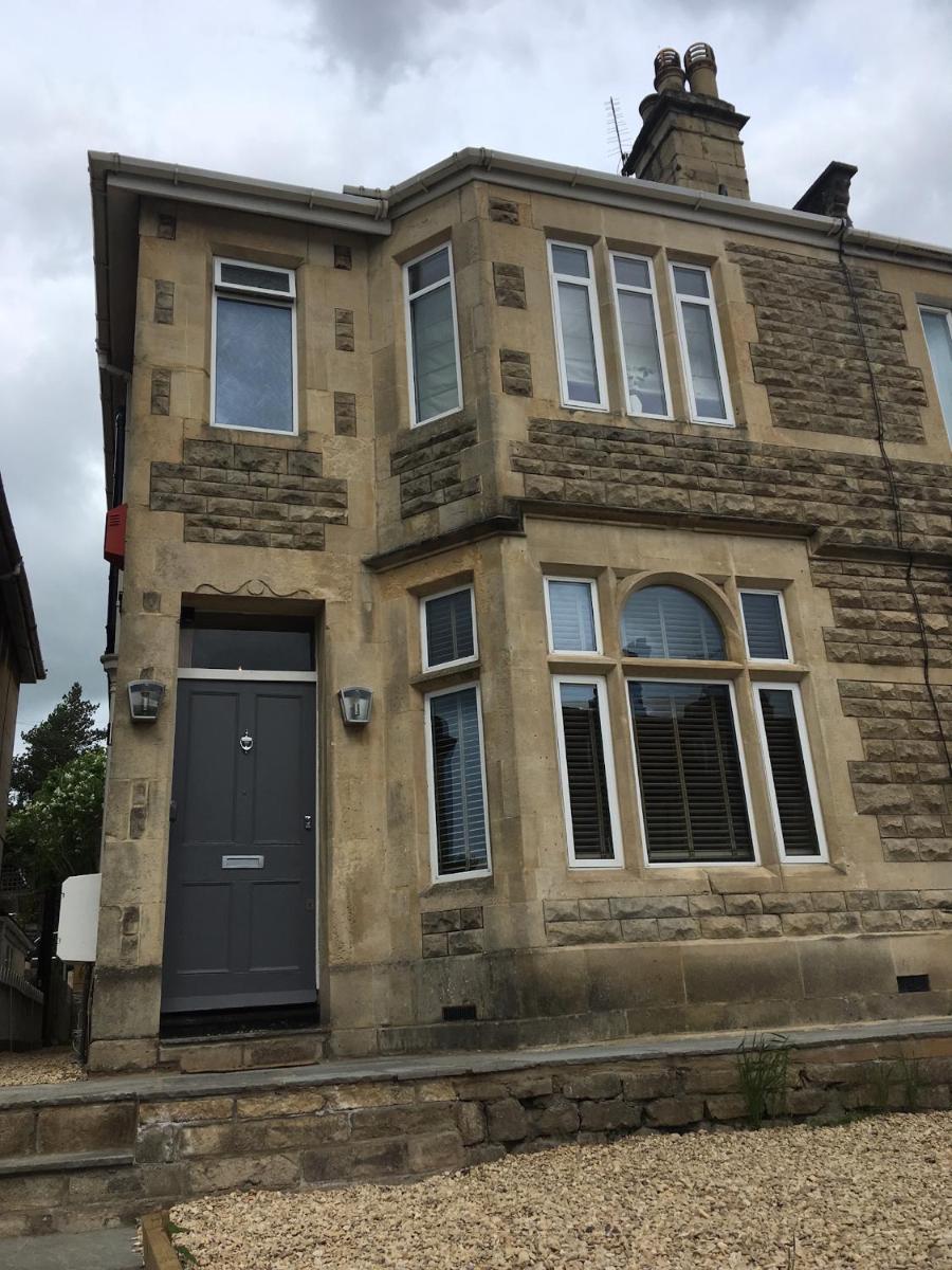 Central Bath House Group Accommodation - Housity