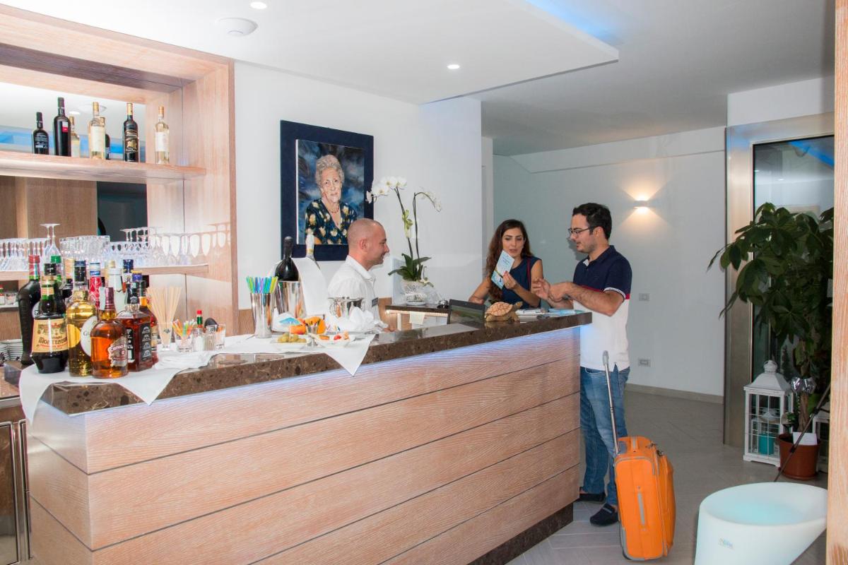 Hotel Maria - Housity