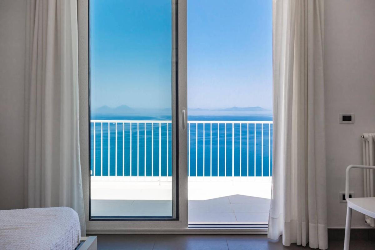 Suitetrails - Villas d'Orlando - with private pool and sea view