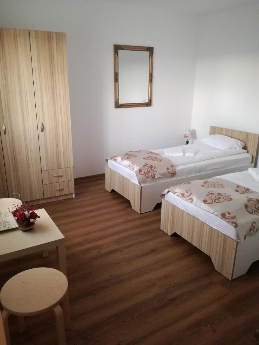 Pensiunea La Conac - Housity