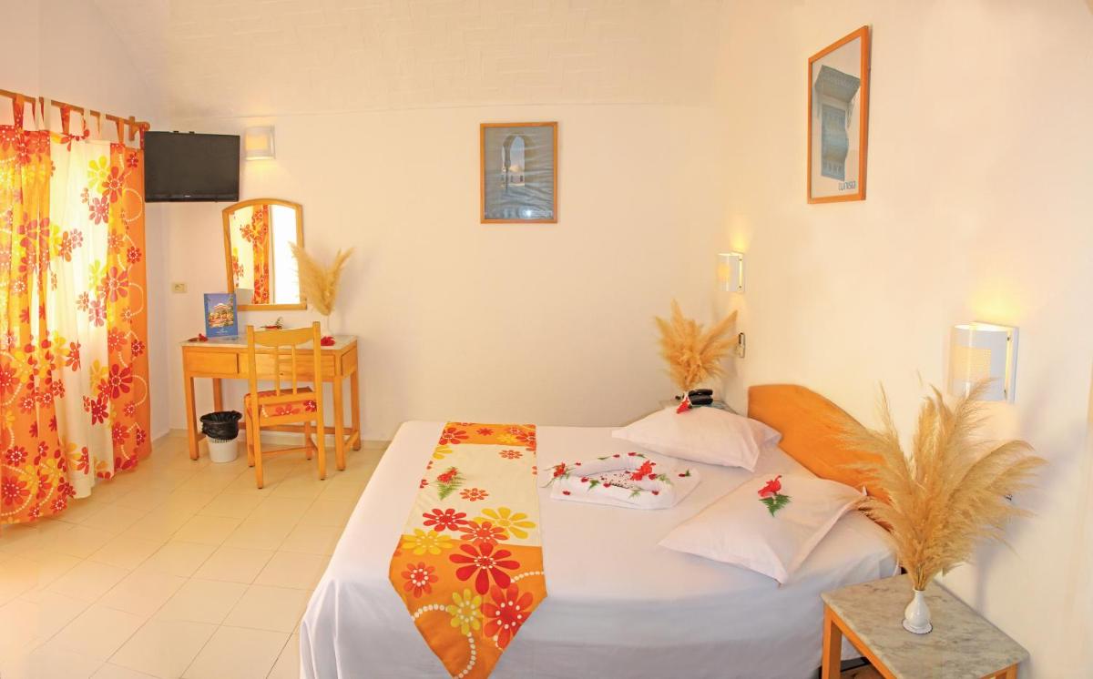Samira Club Family and couples only - Hizvo