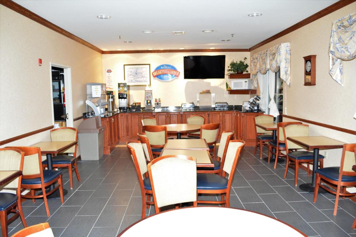 Baymont by Wyndham Waterford/Burlington WI - Housity