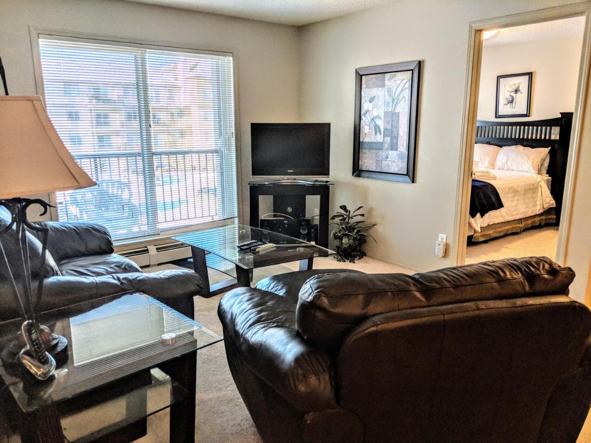 Bright 2BR U/G parking LRT&Transit 1Min Walk - Housity