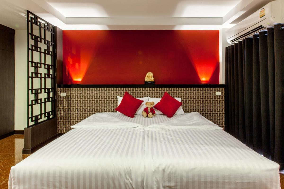 Gallery Lake View Hotel - Housity