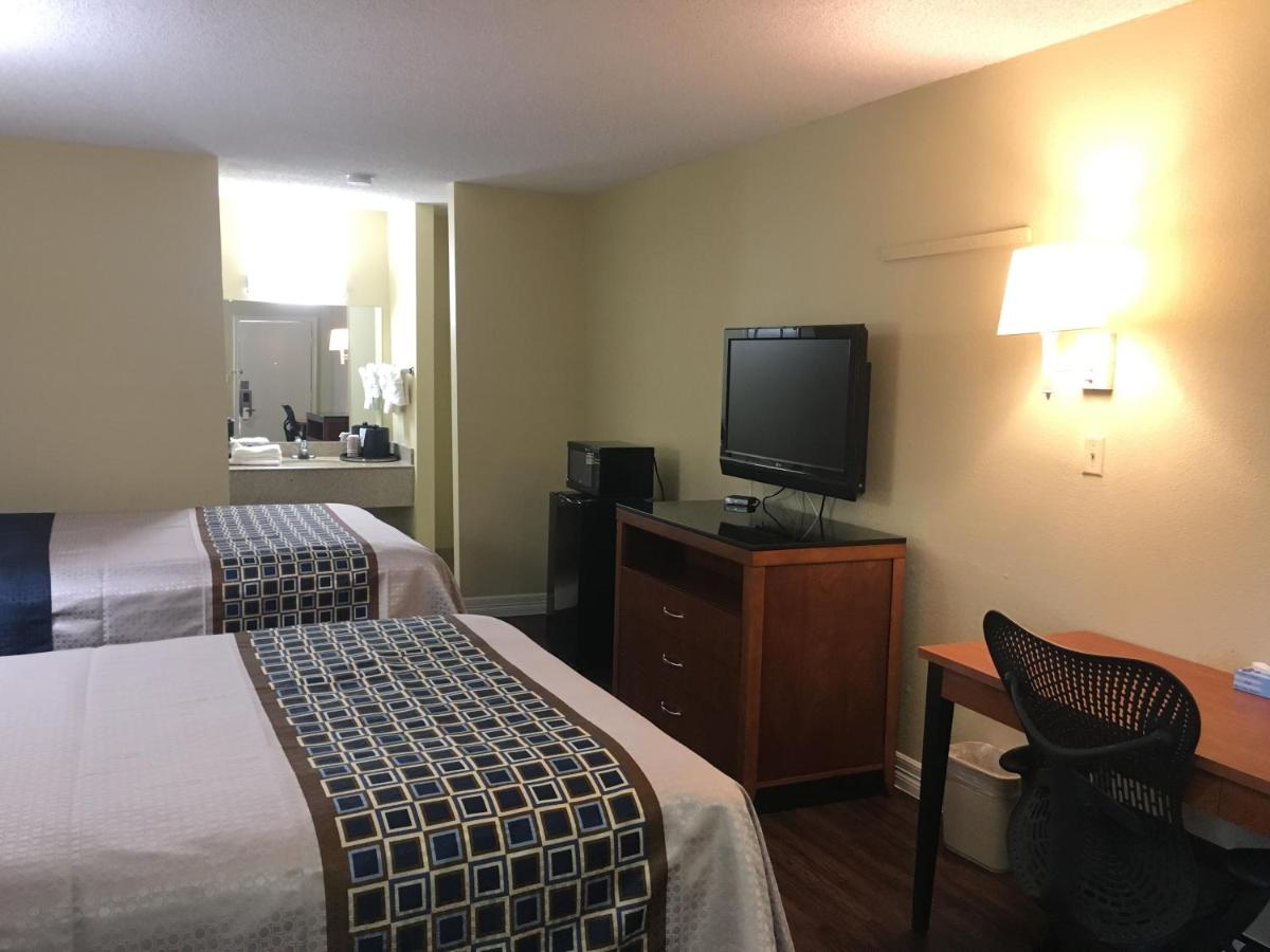 Navasota Inn - Housity