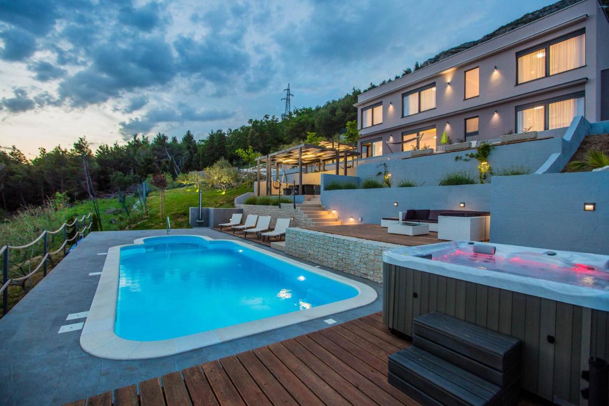Villa Blue Hill - Housity