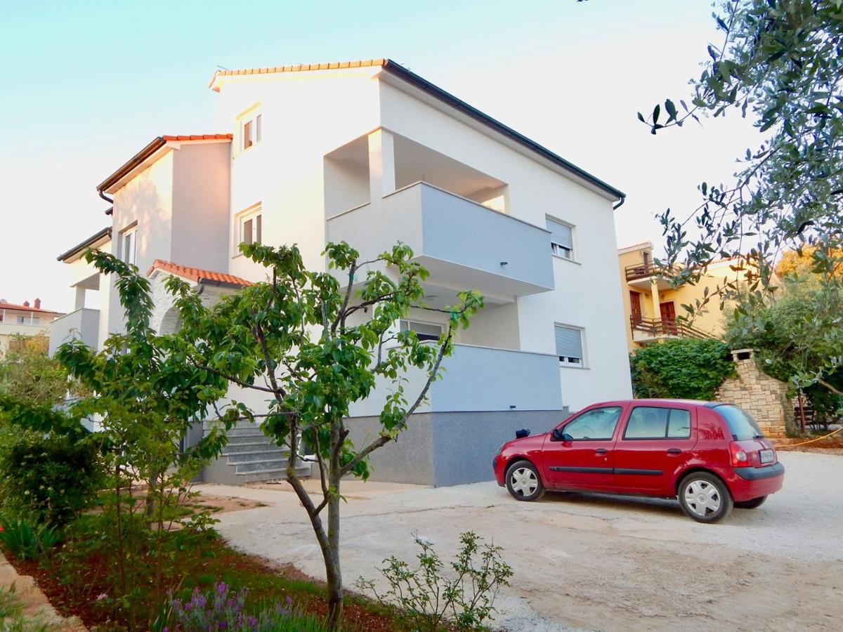 Apartments Mira - Housity