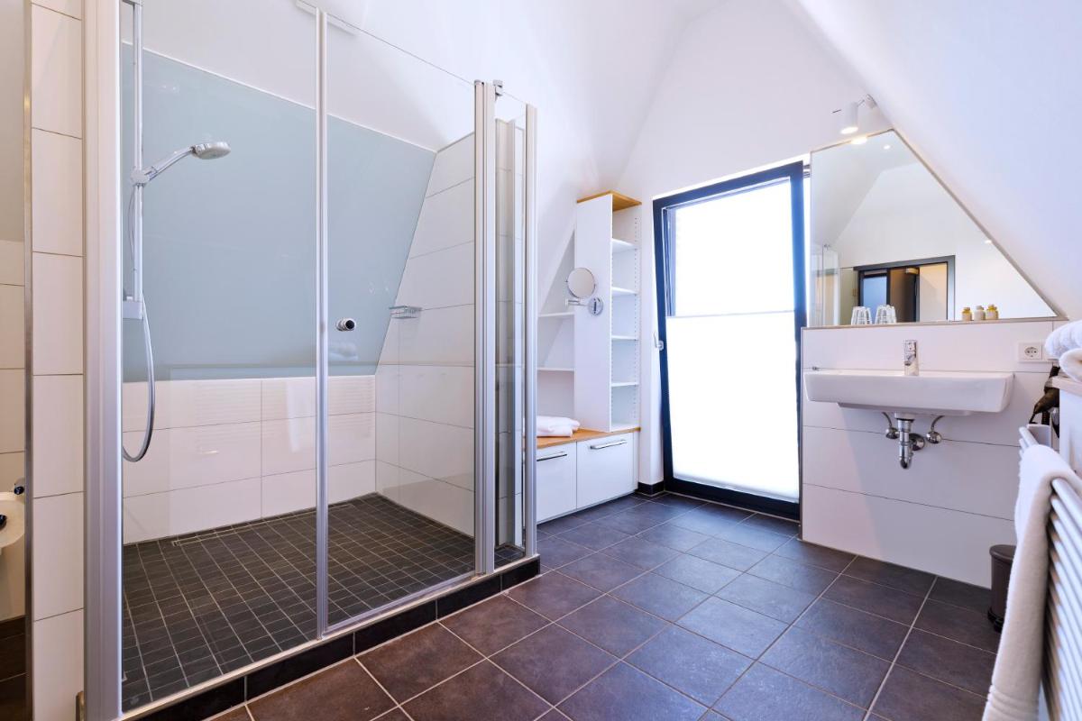 Logierhaus RheintorEins - Housity