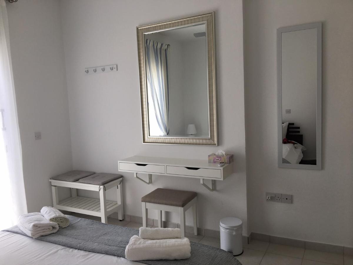 Limnaria Gardens - fabulous 1 bed, pool facing apartment - Housity
