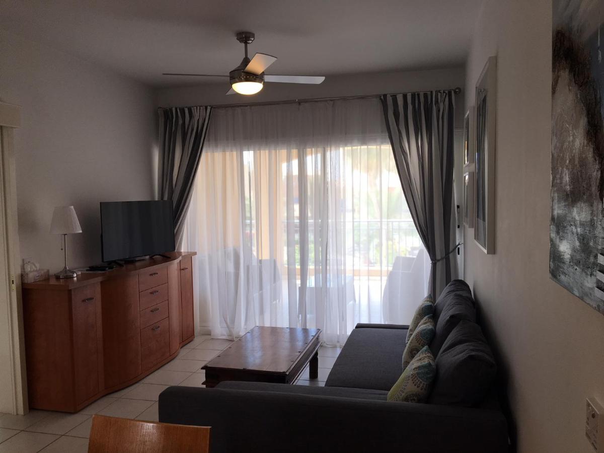 Limnaria Gardens - fabulous 1 bed, pool facing apartment - Housity