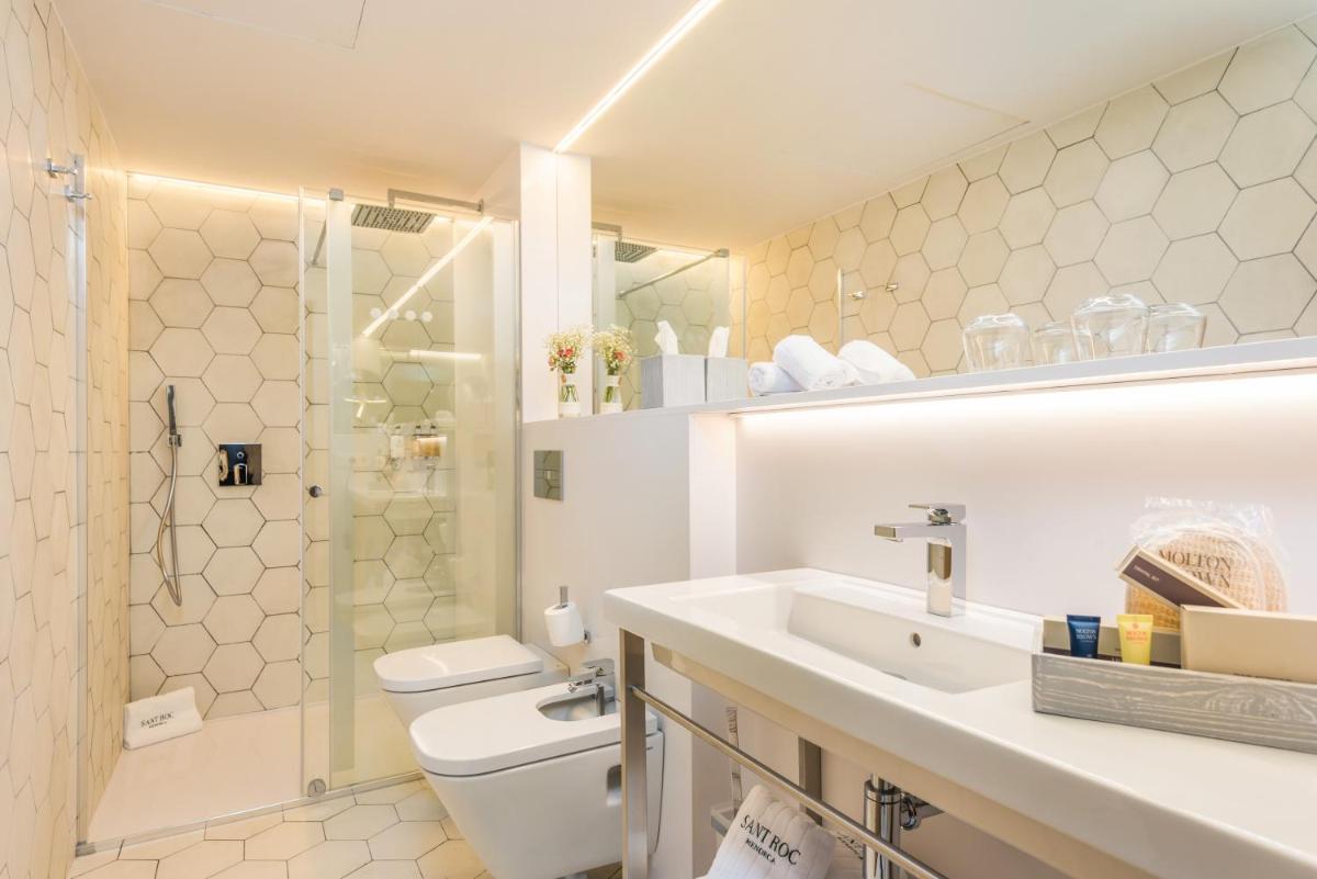 Un baño de Boutique Hotel Sant Roc & Spa