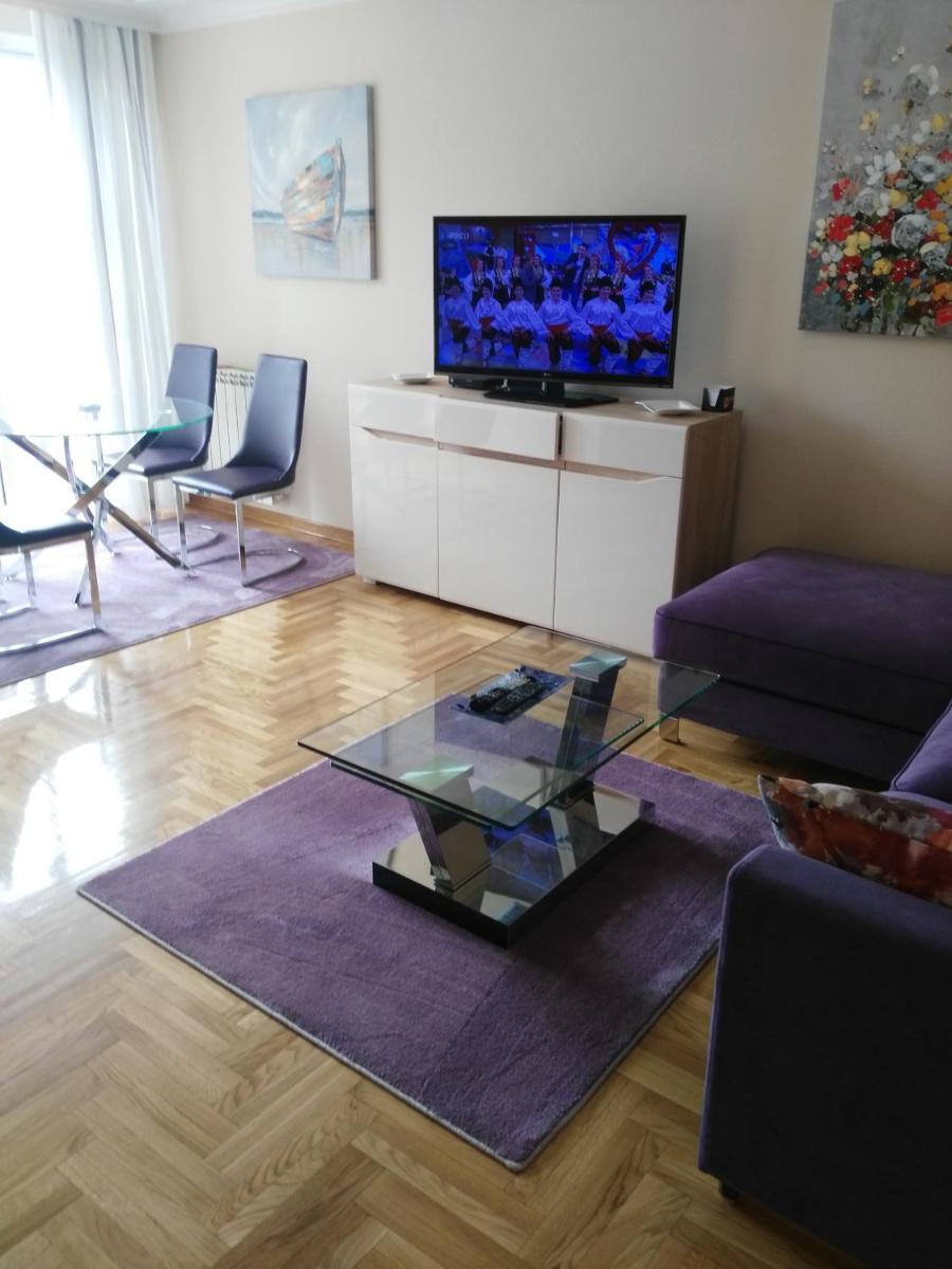 Vlado Apartment - Housity