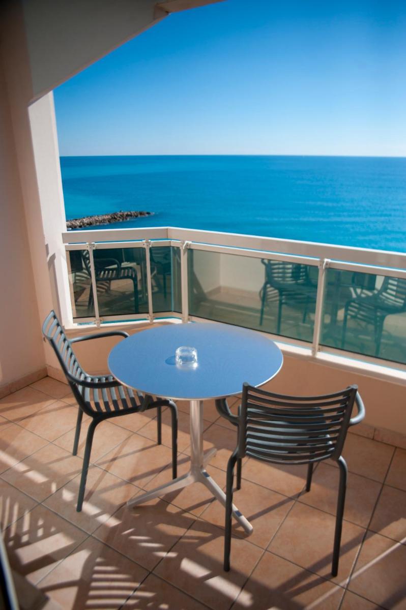 Balcon ou terrasse dans l'établissement Hôtel Riva Art & Spa