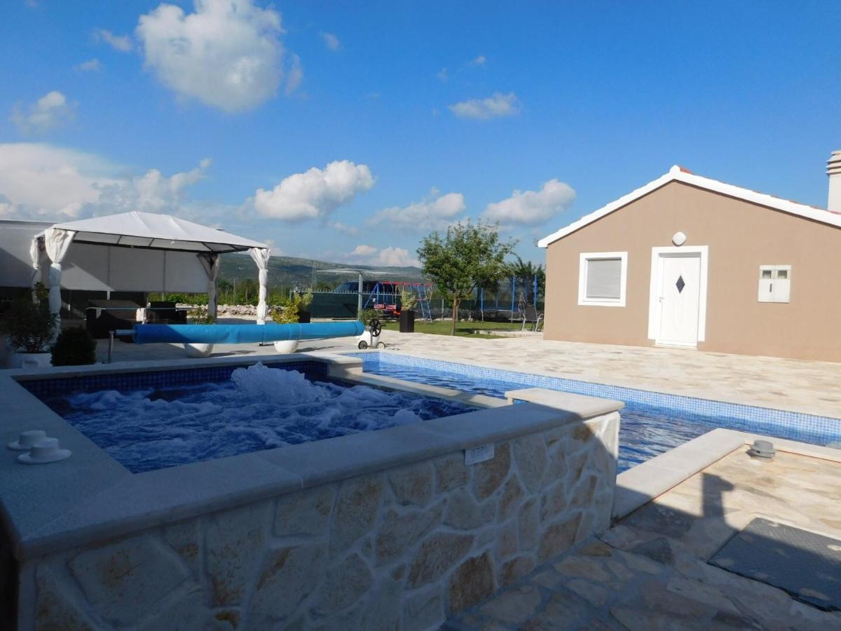 Vacation house Radosic - Housity