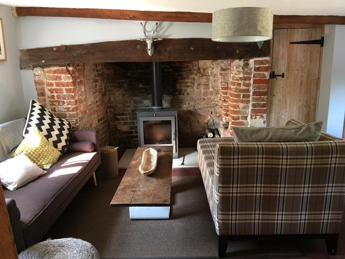 Watt Cottage - Housity