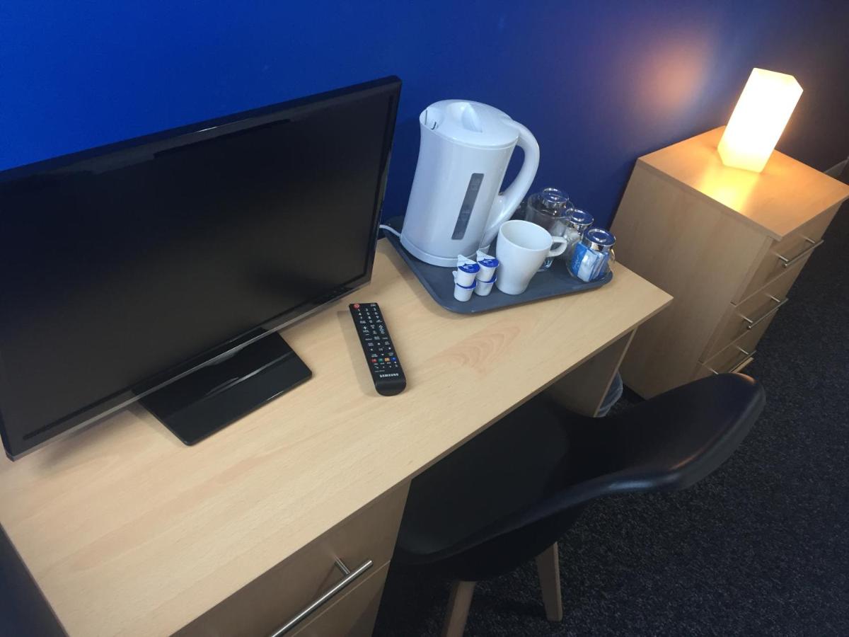 Southend Central Hotel - Close to Beach, City Centre, Train Station & Southend Airport - Housity