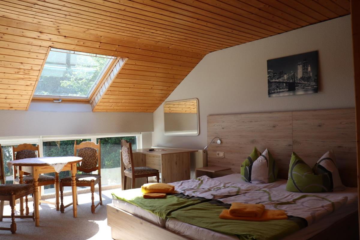 Pension Hubertushof Monteurunterkunft - Housity