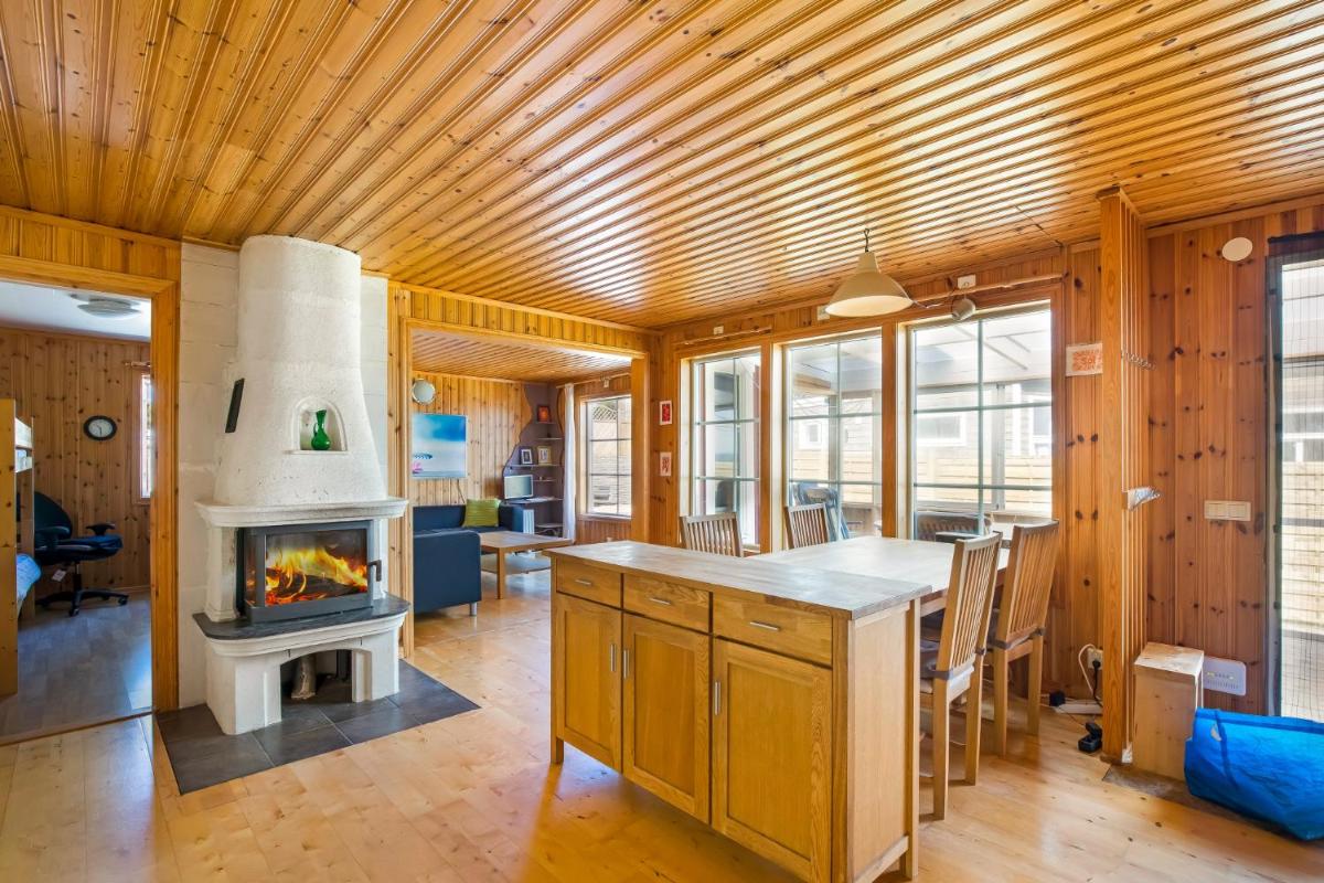 Holiday Lakefront house - Housity