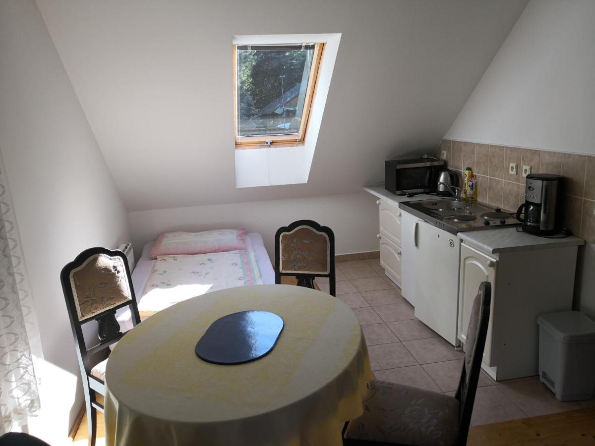 Ubytování u Máchova jezera - Apartmány - Ludmila Grulišová - Hizvo