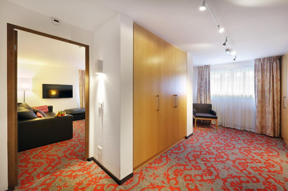 Hotel Garni Testa Grigia - Housity