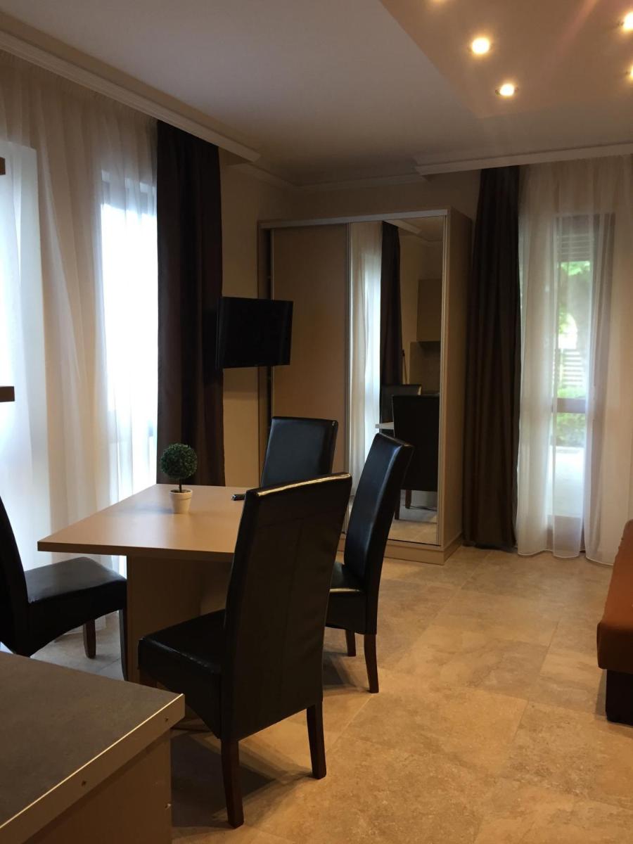 Balaton Kinizsi Apartman - Housity